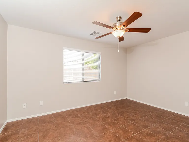14905 W Caribbean Ln — Photo 9