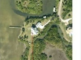 450 Lakeview Dr, Melbourne Beach, FL 32951