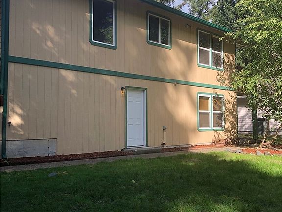 3rd image of 22112 Bluewater Dr SE