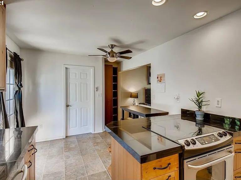 17902 SW Tamara Ave — Photo 10