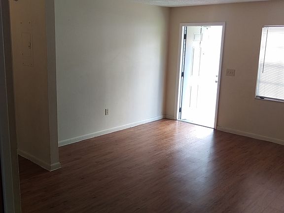4th image of 11901 N Taliaferro Ave APT A