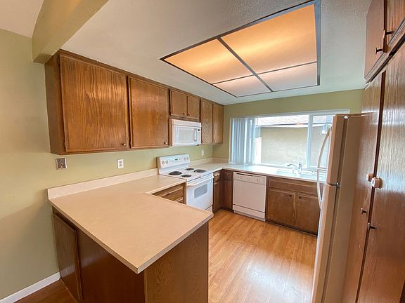 5th image of 664 Kumquat Way