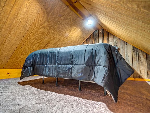 15th image of 2915 College Hill Rd