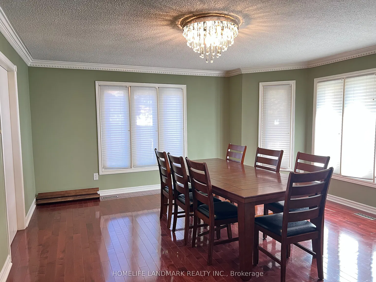 3 bed, $3,800 — Photo 2