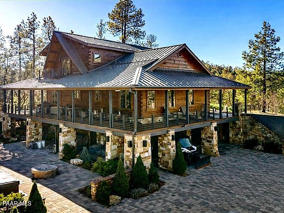 3rd image of 2505 E Old Miner Rd