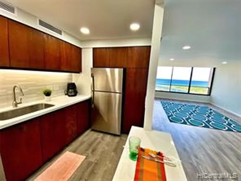 1650 Ala Moana Blvd — Photo 7