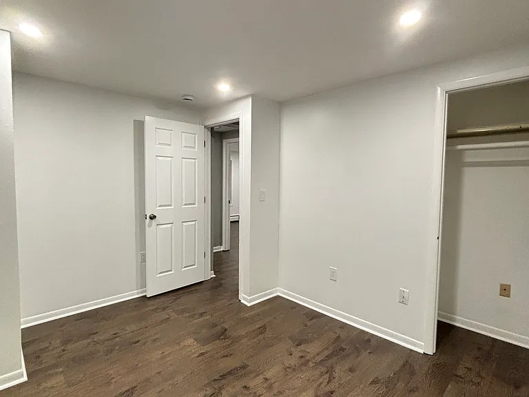 1387 Quinnipiac Ave — Photo 18