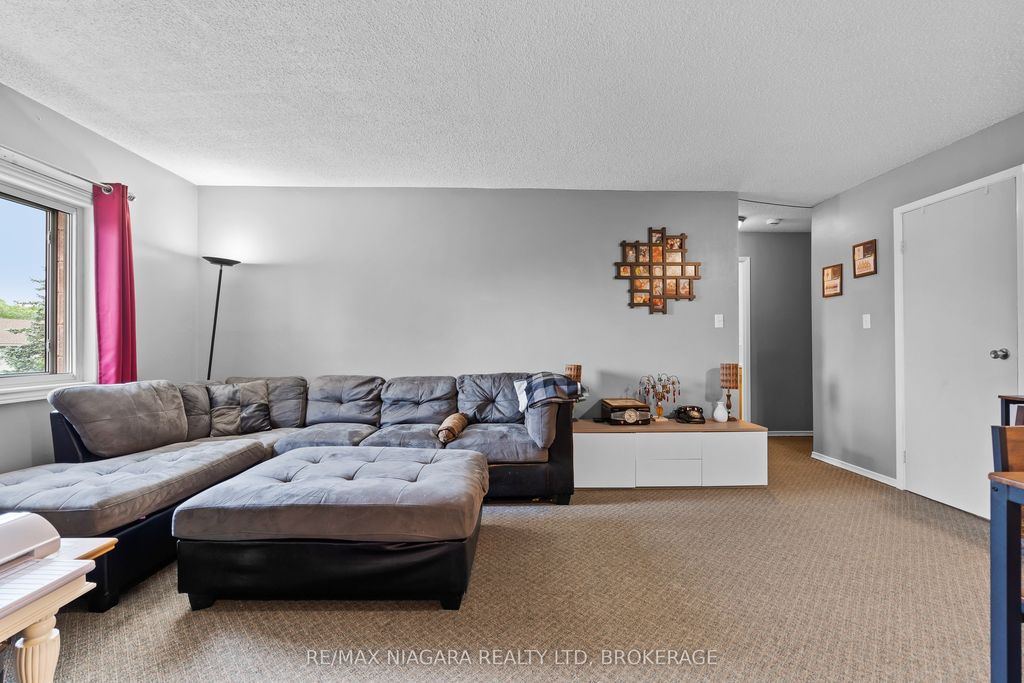 72 Main St E #325, Pt Colborne, ON - View 5