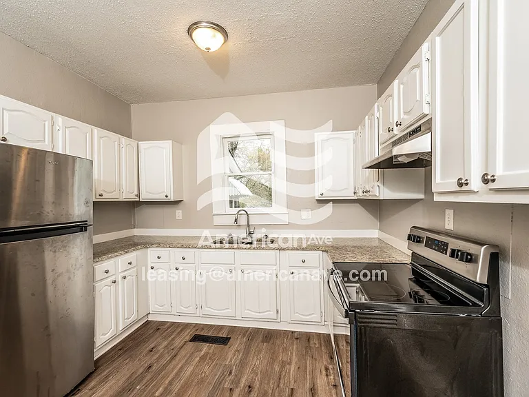 589248_006_kitchen_13631564.jpg