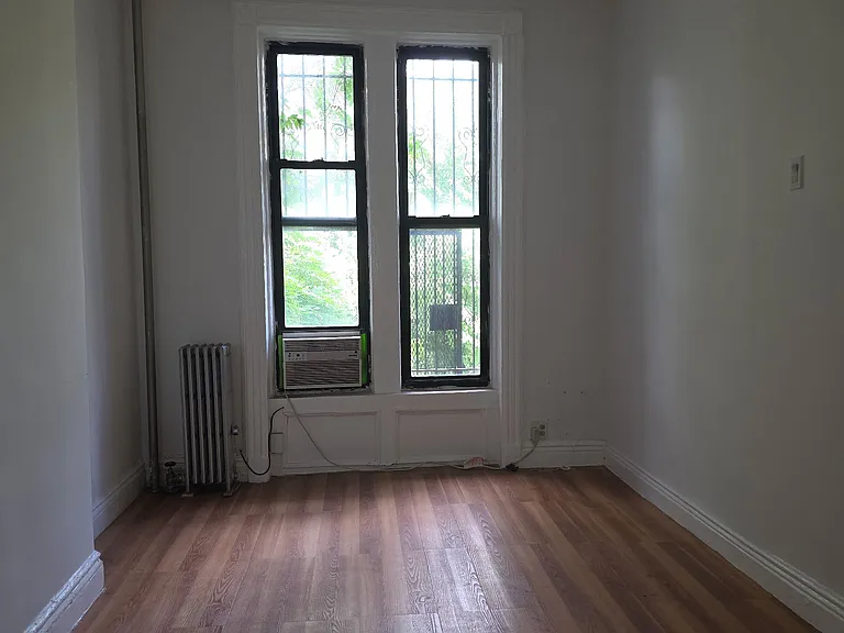 177 15th St #1 — Photo 9