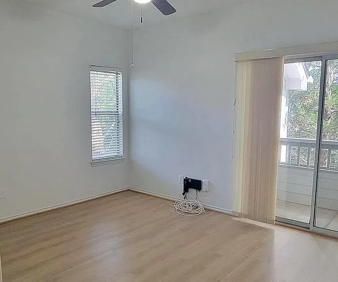 4401 Sedgehurst Dr #303 — Photo 8
