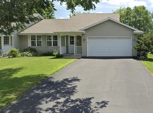 503 Cherokee Ln, Fort Atkinson, WI 53538