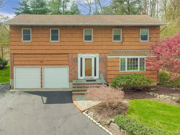 11 Jason Court, Kings Park, NY 11754
