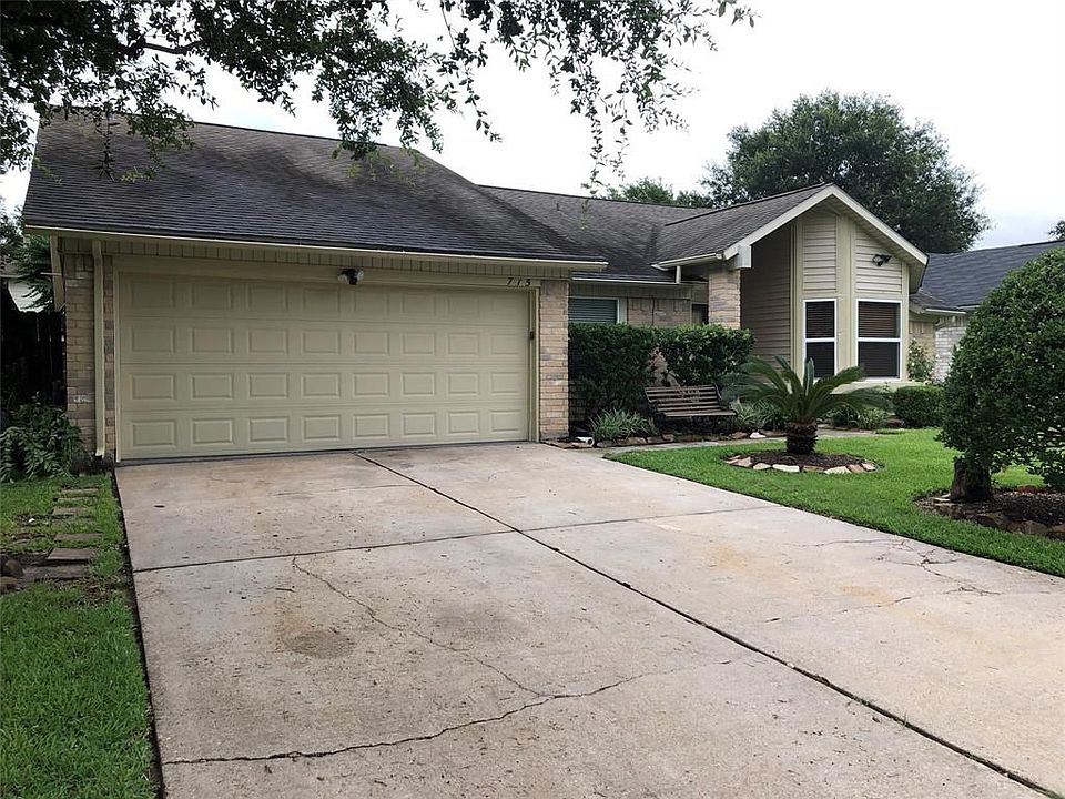 1st image of 715 N Rock Dr