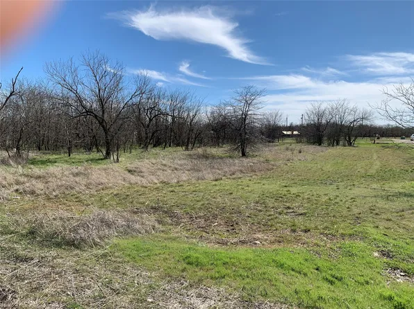 1 Lark Meadow Dr, Bridgeport, TX 76426