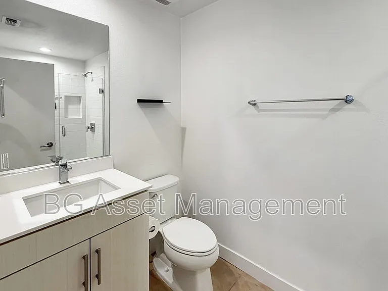 3909 Wattling St — Photo 18
