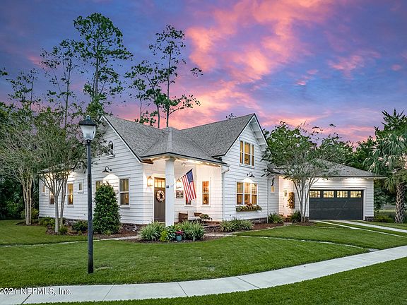 2nd image of 801 Harbor Preserve Ct
