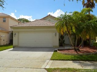 900 Savannah Falls Dr, Fort Lauderdale, FL 33327
