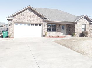 208 Pineview Dr, Beebe, AR 72012