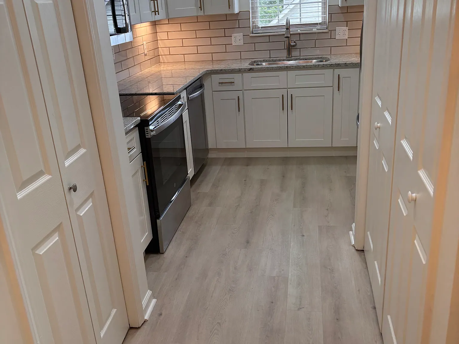 2 bed, 1122 sqft, $2,200 — Photo 1