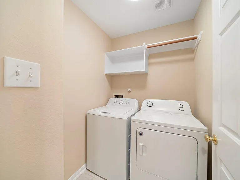 3318 Cotswald Trl — Photo 13