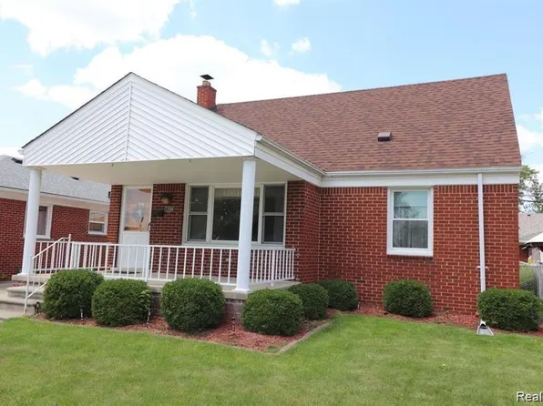 1294 11th St, Wyandotte, MI 48192