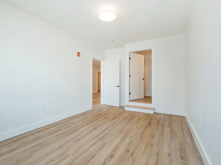 67 Dr Martin L King Blvd #103 — Photo 24