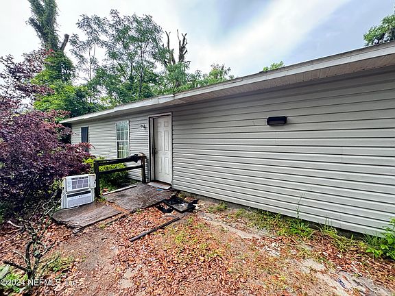 2nd image of 961 NE ANNIE MATTOX Street