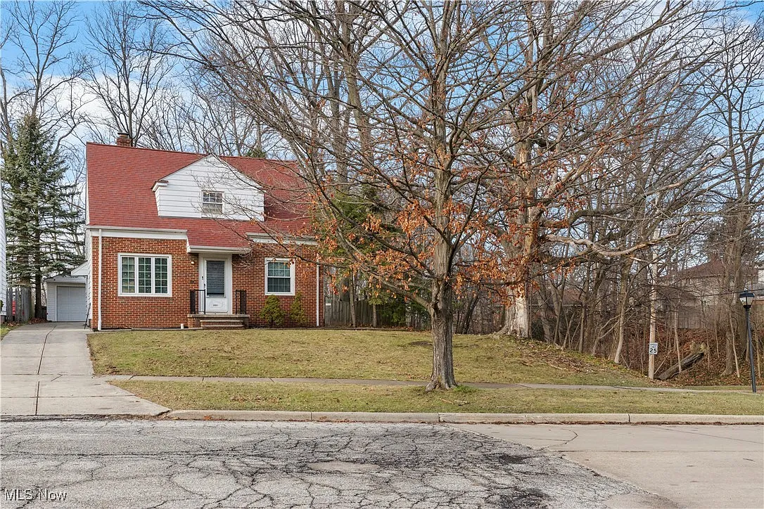 25031 Glenbrook Blvd photo 1