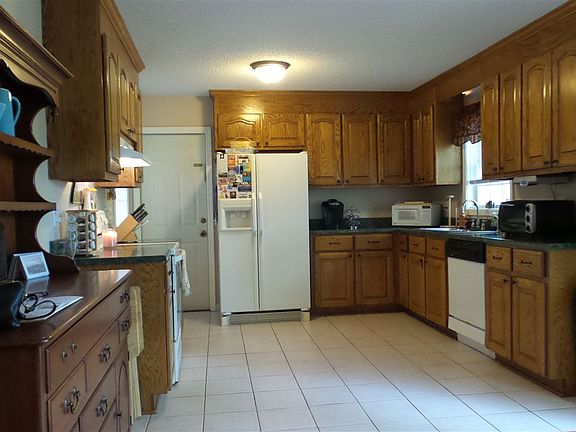 5th image of 1007 Patch Dr