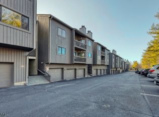 279 Redwood Ct UNIT 279, Ramsey, NJ 07446