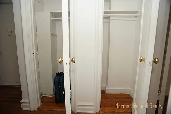 Rented by Norman Raindel, LREB | media 26