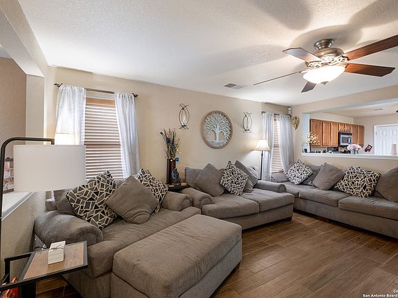 3rd image of 10110 Figaro Canyon