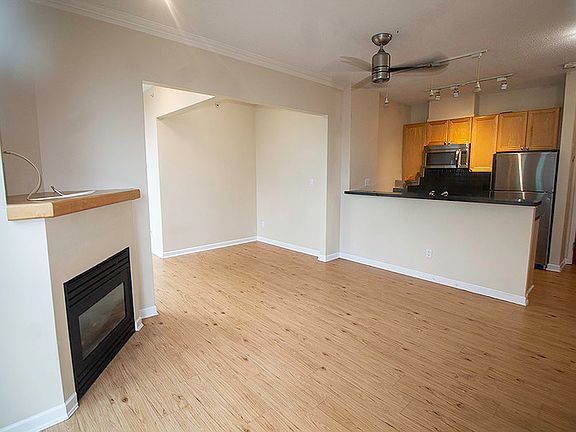 3rd image of 928 Richards St #1904