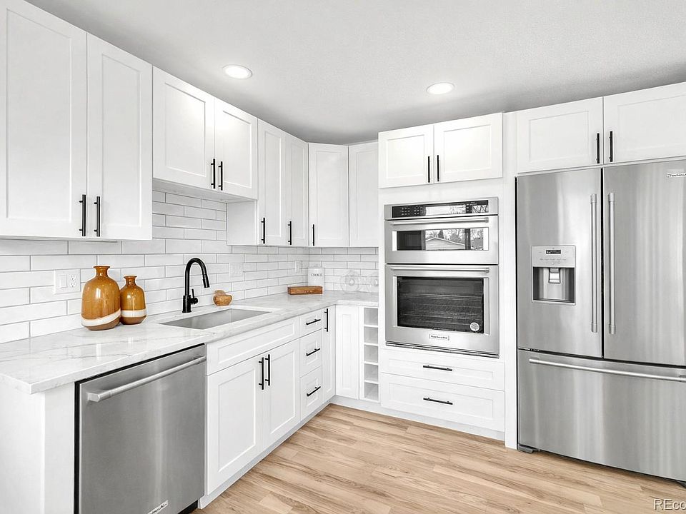 1st image of 3320 W Saratoga Avenue