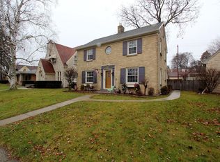 5204 W Rita Dr, West Allis, WI 53219