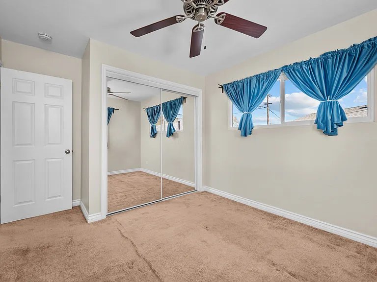 2260 Altadena Ave — Photo 15