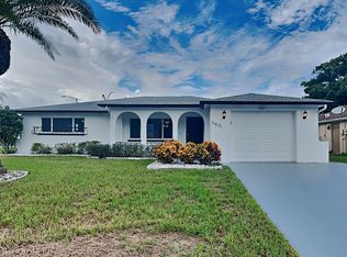 5801 Elena Dr, Holiday, FL 34690