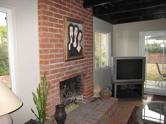 Den fireplace