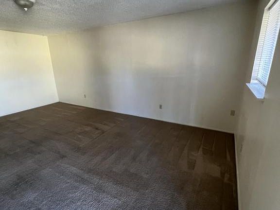 4th image of 735 S Jackson St APT 17