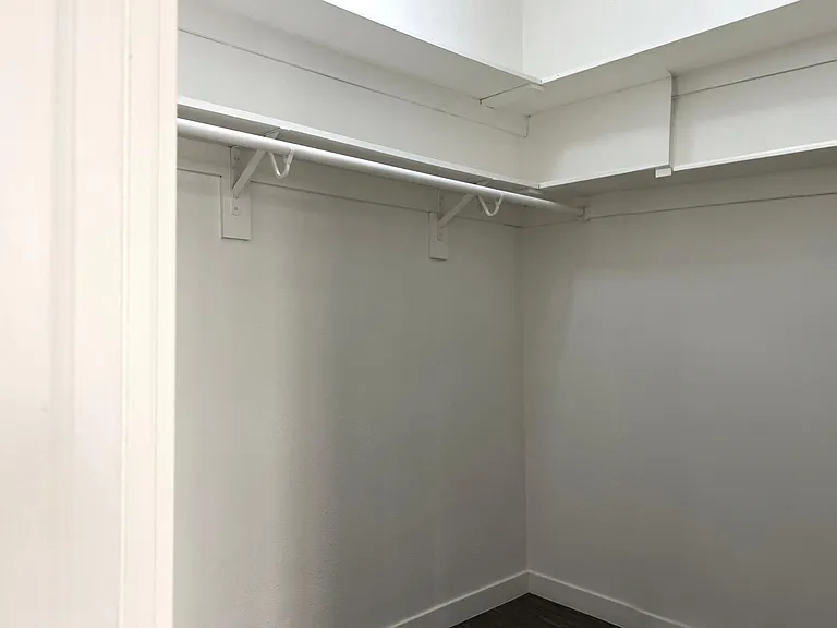 444 Chestnut Ave #17 — Photo 11