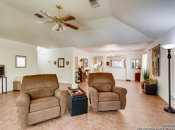 4th image of 11518 Roseview
