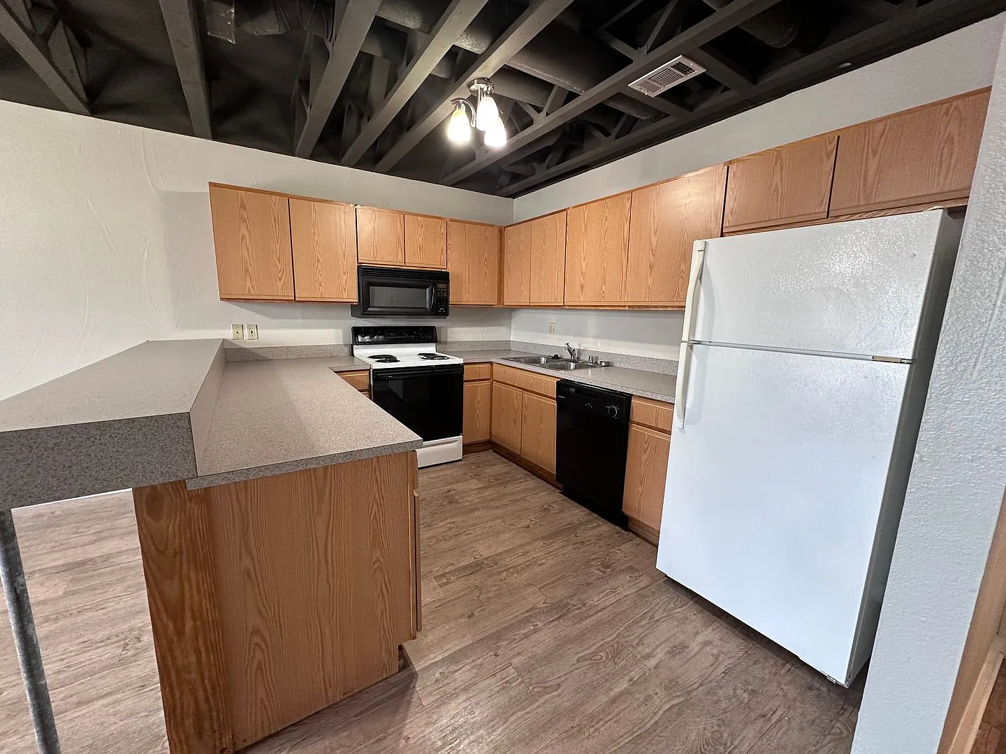 Allen Place — Photo 4