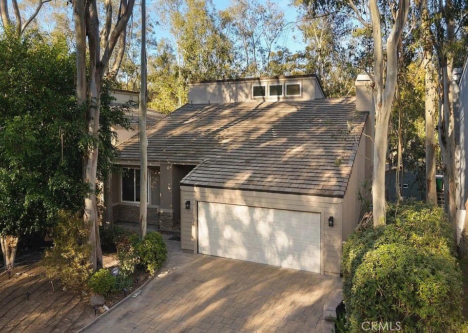 1st image of 24751 Woodhill Ln