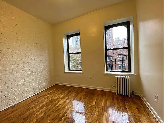 2nd image of 226 E 29th St APT 6A