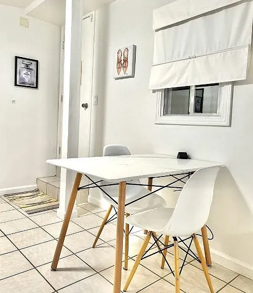 1145 Valencia Way #B — Photo 6