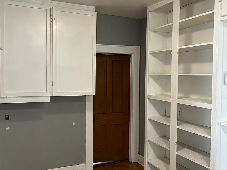 604 N Broad St — Photo 5