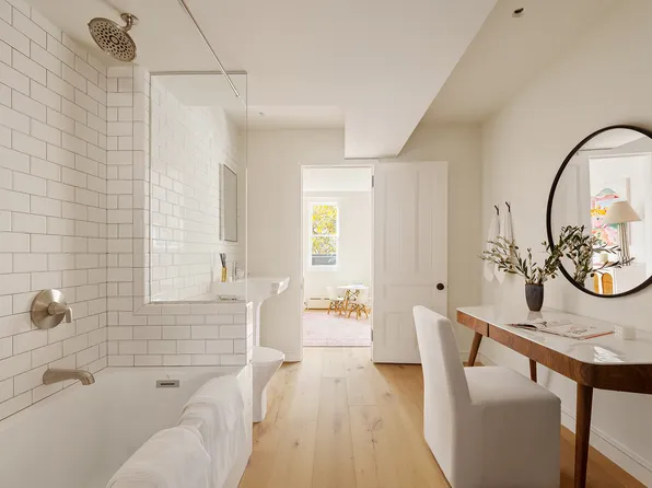 125 West 11th Street image 16 of 24