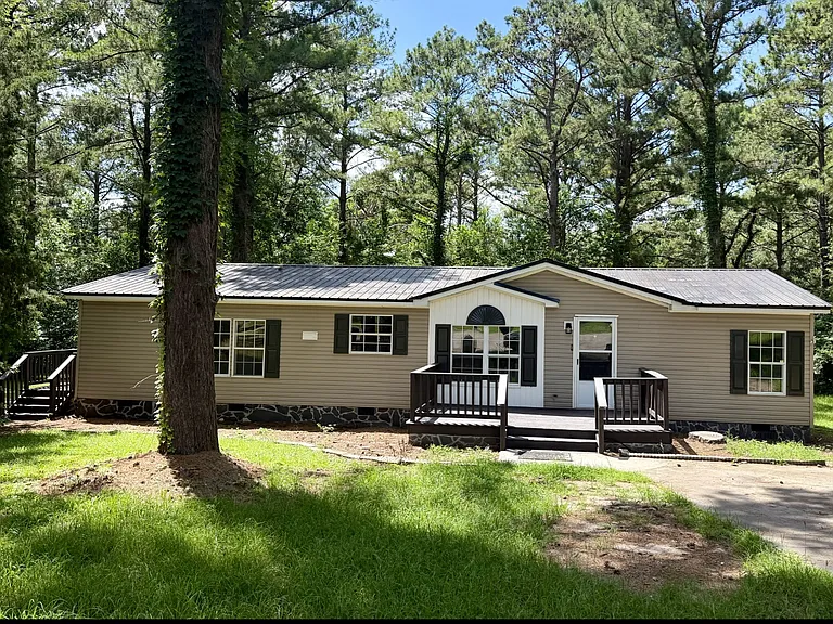 104 Senimor Ct — Photo 1