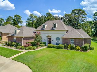 4510 Champions Dr, Lufkin, TX 75901